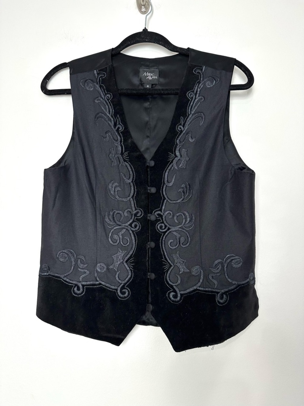 Vintage Western Black Velvet Embroidered Vest Countrycore Whimsigoth Piratecore